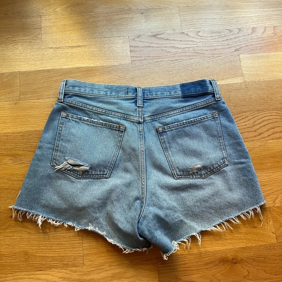 Abercrombie & Fitch mid rise the boyfriend jean shorts - like new! Curve love - Picture 2 of 3